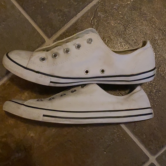 White Converse - Size 8 - Picture 6 of 6